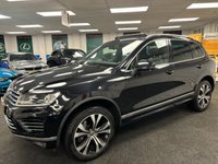 USED 2015 15 VOLKSWAGEN TOUAREG 3.0 TDI V6 BlueMotion Tech R-Line SUV 5dr Diesel Tiptronic 4WD Euro 6 (s/s) (262 ps) UK DELIVERY FLAT FEE &pound;175 (SUBJECT TO DEAL) *OVER 100 IMAGES ON OUR WEBSITE*BESPOKE FINANCE ARRANGED*PART EXCHANGE WELCOME*ALL VEHICLES HPI CLEAR