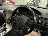 USED 2015 15 VOLKSWAGEN TOUAREG 3.0 TDI V6 BlueMotion Tech R-Line SUV 5dr Diesel Tiptronic 4WD Euro 6 (s/s) (262 ps) UK DELIVERY FLAT FEE &pound;175 (SUBJECT TO DEAL) *OVER 100 IMAGES ON OUR WEBSITE*BESPOKE FINANCE ARRANGED*PART EXCHANGE WELCOME*ALL VEHICLES HPI CLEAR