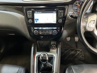 USED 2016 66 NISSAN QASHQAI 1.6 DIG-T Tekna SUV 5dr Petrol Manual 2WD Euro 6 (s/s) (163 ps) euro 6, 2 keys, FSH, pan roof, NAV