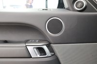 USED 2017 67 LAND ROVER RANGE ROVER SPORT 3.0 SD V6 HSE Dynamic SUV 5dr Diesel Auto 4WD Euro 6 (s/s) (306 ps) APPLE CAR PLAY & ANDROID AUTO, ELECTRIC DEPLOYABLE SIDE STEPS & RESERVE CAMERA