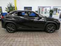 USED 2020 69 LEXUS UX 2.0 250h F Sport SUV 5dr Petrol Hybrid E-CVT Euro 6 (s/s) (184 ps) SAT NAV PART LEATHER HEATED SEATS HEATED STEERING WHEEL REAR VIEW CAMERA PARK SENSORS FACTORY FITTED LEXUS TRACKER 1 OWNER SERVICE HISTORY LEXUS WARRANTY TILL JAN 2030