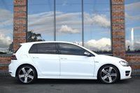 USED 2017 66 VOLKSWAGEN GOLF 2.0 TSI BlueMotion Tech R Hatchback 5dr Petrol DSG 4Motion Euro 6 (s/s) (300 ps) APPLE CARPLAY / FULL HISTORY