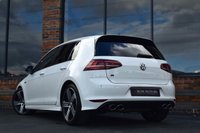 USED 2017 66 VOLKSWAGEN GOLF 2.0 TSI BlueMotion Tech R Hatchback 5dr Petrol DSG 4Motion Euro 6 (s/s) (300 ps) APPLE CARPLAY / FULL HISTORY