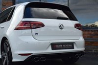USED 2017 66 VOLKSWAGEN GOLF 2.0 TSI BlueMotion Tech R Hatchback 5dr Petrol DSG 4Motion Euro 6 (s/s) (300 ps) APPLE CARPLAY / FULL HISTORY