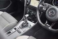 USED 2017 66 VOLKSWAGEN GOLF 2.0 TSI BlueMotion Tech R Hatchback 5dr Petrol DSG 4Motion Euro 6 (s/s) (300 ps) APPLE CARPLAY / FULL HISTORY