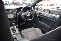 USED 2017 66 VOLKSWAGEN GOLF 2.0 TSI BlueMotion Tech R Hatchback 5dr Petrol DSG 4Motion Euro 6 (s/s) (300 ps) APPLE CARPLAY / FULL HISTORY