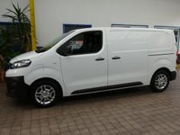 USED 2021 70 VAUXHALL VIVARO-E 3100 75kWh Dynamic Panel Van 5dr Electric Auto L1 H1 (136 ps) GENUINE LOW MILES 3 SEATS ANDROID APPLE CARPLAY AIR CON CRUISE CONTROL PARKING SENSORS 1 OWNER SERVICE HISTORY
