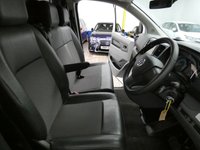 USED 2021 70 VAUXHALL VIVARO-E 3100 75kWh Dynamic Panel Van 5dr Electric Auto L1 H1 (136 ps) GENUINE LOW MILES 3 SEATS ANDROID APPLE CARPLAY AIR CON CRUISE CONTROL PARKING SENSORS 1 OWNER SERVICE HISTORY