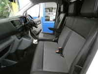 USED 2021 70 VAUXHALL VIVARO-E 3100 75kWh Dynamic Panel Van 5dr Electric Auto L1 H1 (136 ps) GENUINE LOW MILES 3 SEATS ANDROID APPLE CARPLAY AIR CON CRUISE CONTROL PARKING SENSORS 1 OWNER SERVICE HISTORY