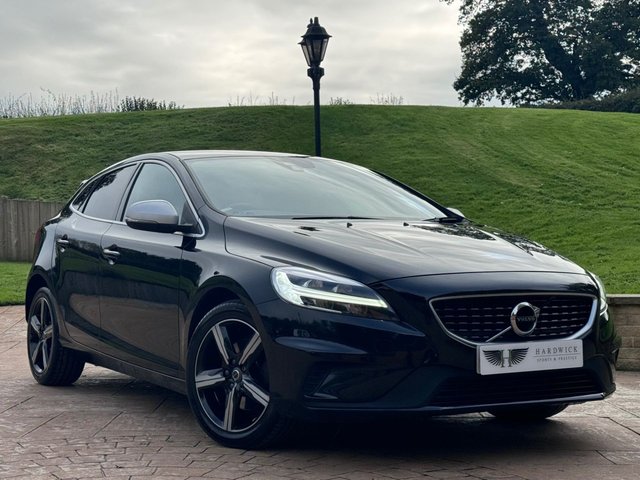 2017 67 Volvo V40 2.0 T3 R-Design Nav Plus Hatchback 5dr Petrol Manual Euro 6 (s/s) (152 ps)
