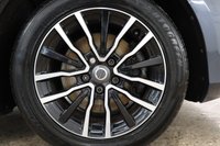 USED 2019 68 VOLVO V40 2.0 T2 GPF Momentum Nav Plus Hatchback 5dr Petrol Manual Euro 6 (s/s) (122 ps) DETAILED SERVICE HISTORY WITH SAT NAV & BLUETOOTH