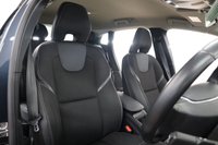 USED 2019 68 VOLVO V40 2.0 T2 GPF Momentum Nav Plus Hatchback 5dr Petrol Manual Euro 6 (s/s) (122 ps) DETAILED SERVICE HISTORY WITH SAT NAV & BLUETOOTH