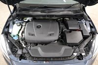 USED 2019 68 VOLVO V40 2.0 T2 GPF Momentum Nav Plus Hatchback 5dr Petrol Manual Euro 6 (s/s) (122 ps) DETAILED SERVICE HISTORY WITH SAT NAV & BLUETOOTH