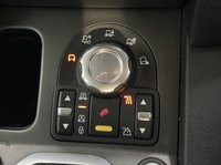 USED 2010 10 LAND ROVER DISCOVERY 4 3.0 TD V6 XS SUV 5dr Diesel Auto 4WD Euro 4 (245 ps) Harmon Kardon Surround Sound System