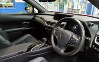 USED 2019 69 LEXUS UX 2.0 250h Takumi SUV 5dr Petrol Hybrid E-CVT Euro 6 (s/s) (184 ps) BIG SPEC TOP OF THE RANGE  FACTORY FITTED LEXUS TRACKER SAT NAV LEATHER HEATED VENTILATED SEATS HEATED STEERING HEAD UP DISPLAY SUNROOF REAR CAMERA CRUISE CONTROL PARKING SENSORS 1 OWNER 6 SERVICES TO 61K  MILES LEXUS WARRANTY
