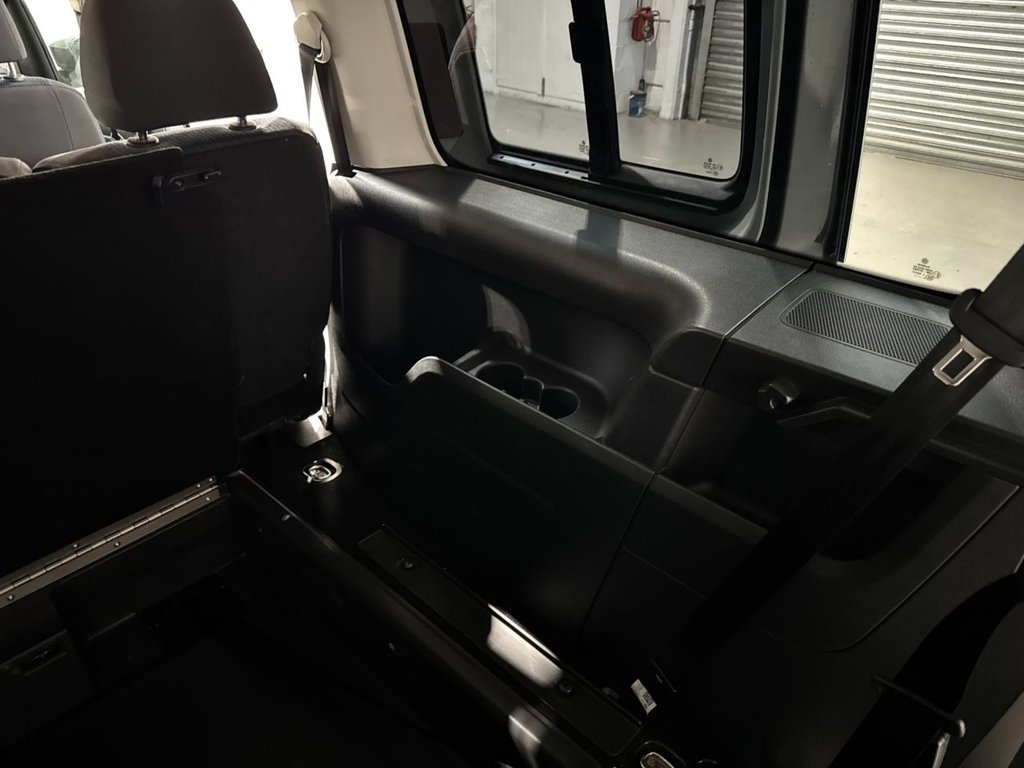 USED 2016 66 VOLKSWAGEN CADDY MAXI LIFE 2.0 TDI BlueMotion Tech MPV 5dr Diesel Manual Euro 6 (s/s) (102 ps) 5 SEATS+WHEELCHAIR ACCESS+PARK