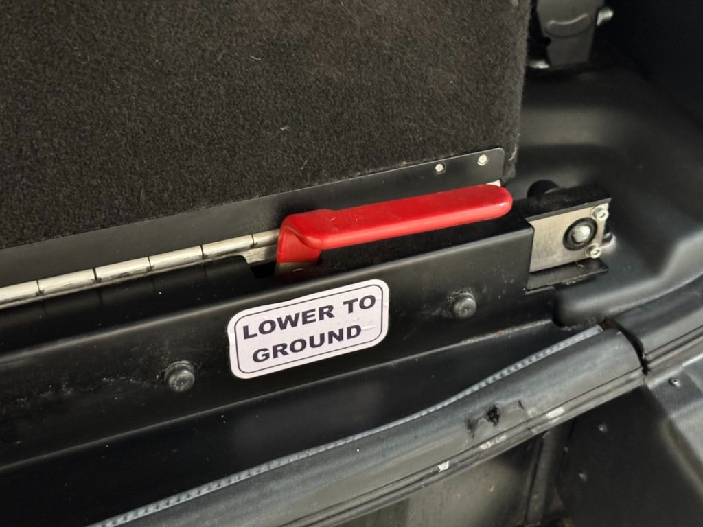 USED 2016 66 VOLKSWAGEN CADDY MAXI LIFE 2.0 TDI BlueMotion Tech MPV 5dr Diesel Manual Euro 6 (s/s) (102 ps) 5 SEATS+WHEELCHAIR ACCESS+PARK