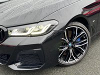 USED 2022 V BMW 5 SERIES 3.0 530d MHT M Sport Touring 5dr Diesel Hybrid Steptronic xDrive Euro 6 (s/s) (286 ps) OVER 13K OFF FACTORY OPTIONS!!!