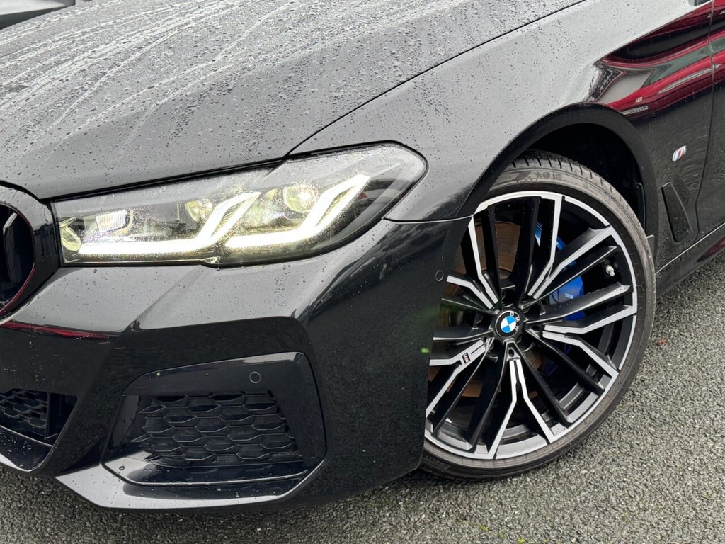 USED 2022 V BMW 5 SERIES 3.0 530d MHT M Sport Touring 5dr Diesel Hybrid Steptronic xDrive Euro 6 (s/s) (286 ps) OVER 13K OFF FACTORY OPTIONS!!!