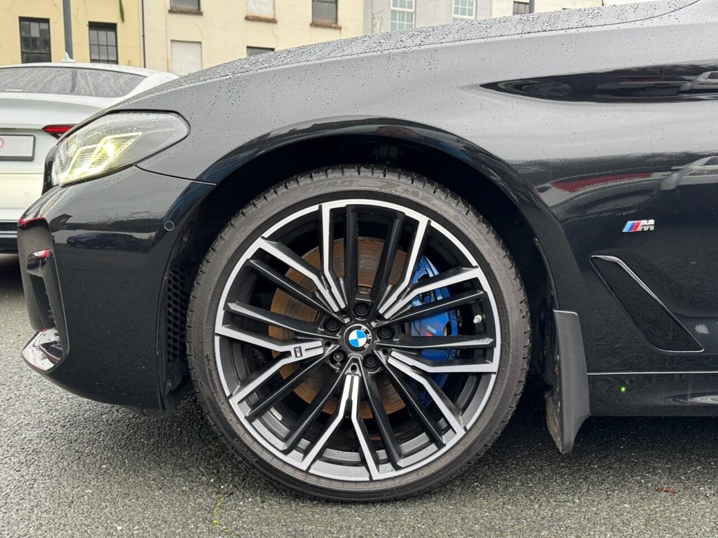 USED 2022 V BMW 5 SERIES 3.0 530d MHT M Sport Touring 5dr Diesel Hybrid Steptronic xDrive Euro 6 (s/s) (286 ps) OVER 13K OFF FACTORY OPTIONS!!!
