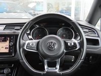 USED 2017 67 VOLKSWAGEN TOURAN 2.0 TDI R-Line MPV 5dr Diesel DSG Euro 6 (s/s) (150 ps) 