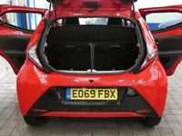 USED 2019 69 TOYOTA AYGO 1.0 VVT-i x-play Hatchback 5dr Petrol x-shift Euro 6 (71 ps) AIR CON BLUETOOTH REAR VIEW CAMERA 1 OWNER SERVICE HISTORY TOYOTA WARRANTY TILL SEPT 2029