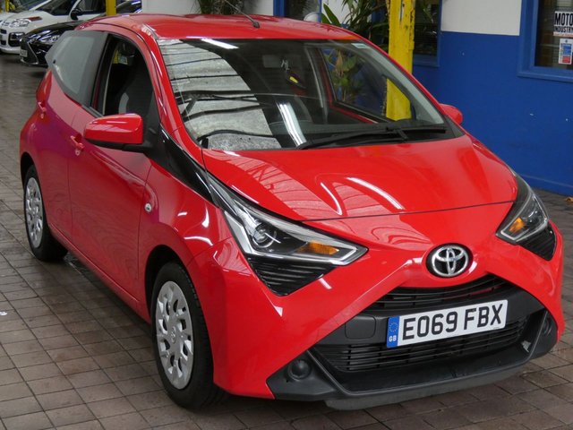 2019 69 Toyota Aygo 1.0 VVT-i x-play Hatchback 5dr Petrol x-shift Euro 6 (71 ps)