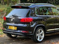 USED 2013 13 VOLKSWAGEN TIGUAN 2.0 TDI BlueMotion Tech R-Line SUV 5dr Diesel Manual 4WD Euro 5 (s/s) (170 ps) 