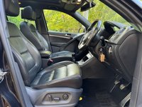 USED 2013 13 VOLKSWAGEN TIGUAN 2.0 TDI BlueMotion Tech R-Line SUV 5dr Diesel Manual 4WD Euro 5 (s/s) (170 ps) 