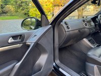 USED 2013 13 VOLKSWAGEN TIGUAN 2.0 TDI BlueMotion Tech R-Line SUV 5dr Diesel Manual 4WD Euro 5 (s/s) (170 ps) 