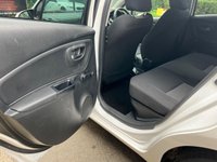 USED 2018 68 TOYOTA YARIS 1.5 VVT-h Design Hatchback 5dr Petrol Hybrid E-CVT Euro 6 (s/s) (100 ps) EXCELLENT CONDITION THROUGHOUT