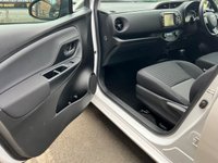 USED 2018 68 TOYOTA YARIS 1.5 VVT-h Design Hatchback 5dr Petrol Hybrid E-CVT Euro 6 (s/s) (100 ps) EXCELLENT CONDITION THROUGHOUT