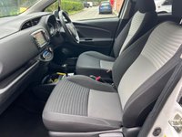 USED 2018 68 TOYOTA YARIS 1.5 VVT-h Design Hatchback 5dr Petrol Hybrid E-CVT Euro 6 (s/s) (100 ps) EXCELLENT CONDITION THROUGHOUT