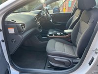 USED 2018 18 HYUNDAI IONIQ 28kWh Premium Hatchback 5dr Electric Auto (120 ps) 5 MAIN DEALER SERVICES