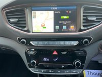 USED 2018 18 HYUNDAI IONIQ 28kWh Premium Hatchback 5dr Electric Auto (120 ps) 5 MAIN DEALER SERVICES