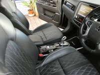 USED 2020 20 MITSUBISHI OUTLANDER 2.4h TwinMotor 13.8kWh Exceed Safety SUV 5dr Petrol Plug-in Hybrid CVT 4WD Euro 6 (s/s) (224 ps) SAT NAV LEATHER HEATED SEATS REAR VIEW CAMERA CRUISE CONTROL PARKING SENSORS 1 OWNER SERVICE HISTORY WARRANTY