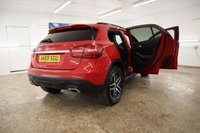 USED 2019 69 MERCEDES-BENZ GLA 1.6 GLA180 GPF Urban Edition SUV 5dr Petrol 7G-DCT Euro 6 (s/s) (122 ps) FANTASTIC SPEC WITH VERY LOW MILEAGE & SERVICE HISTORY