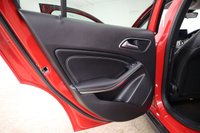 USED 2019 69 MERCEDES-BENZ GLA 1.6 GLA180 GPF Urban Edition SUV 5dr Petrol 7G-DCT Euro 6 (s/s) (122 ps) FANTASTIC SPEC WITH VERY LOW MILEAGE & SERVICE HISTORY