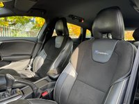 USED 2014 14 VOLVO V40 1.6 D2 R-Design Hatchback 5dr Diesel Manual Euro 5 (s/s) (115 ps) 
