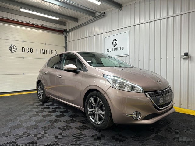 2013 13 Peugeot 208 1.2 VTi Allure Hatchback 5dr Petrol Manual Euro 5 (82 ps)