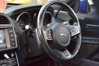 USED 2017 17 JAGUAR XE 2.0d R-Sport Saloon 4dr Diesel Auto AWD Euro 6 (s/s) (180 ps) VERY SMART LOOKING CAR