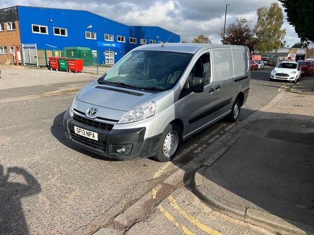 View our TOYOTA PROACE