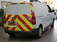 USED 2020 70 VAUXHALL VIVARO-E 3100 75kWh Dynamic Panel Van 5dr Electric Auto L1 H1 (136 ps) 3 SEATS APP SAT NAV ANDROID APPLE CARPLAY AIR CON BLUETOOTH REAR VIEW CAMERA CRUISE CONTROL PARKING SENSORS 2 OWNERS WE CAN REMOVE SHELVING RACKING LIGHTING LIVERY/GRAPHICS UPON REQUEST