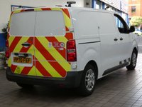 USED 2020 70 VAUXHALL VIVARO-E 3100 75kWh Dynamic Panel Van 5dr Electric Auto L1 H1 (136 ps) 3 SEATS APP SAT NAV ANDROID APPLE CARPLAY AIR CON BLUETOOTH REAR VIEW CAMERA CRUISE CONTROL PARKING SENSORS 2 OWNERS WE CAN REMOVE SHELVING RACKING LIGHTING LIVERY/GRAPHICS UPON REQUEST