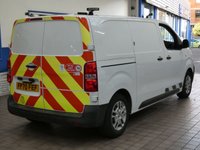 USED 2020 70 VAUXHALL VIVARO-E 3100 75kWh Dynamic Panel Van 5dr Electric Auto L1 H1 (136 ps) 3 SEATS APP SAT NAV ANDROID APPLE CARPLAY AIR CON BLUETOOTH REAR VIEW CAMERA CRUISE CONTROL PARKING SENSORS 2 OWNERS WE CAN REMOVE SHELVING RACKING LIGHTING LIVERY/GRAPHICS UPON REQUEST