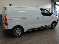 USED 2020 70 VAUXHALL VIVARO-E 3100 75kWh Dynamic Panel Van 5dr Electric Auto L1 H1 (136 ps) 3 SEATS APP SAT NAV ANDROID APPLE CARPLAY AIR CON BLUETOOTH REAR VIEW CAMERA CRUISE CONTROL PARKING SENSORS 2 OWNERS WE CAN REMOVE SHELVING RACKING LIGHTING LIVERY/GRAPHICS UPON REQUEST