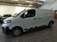 USED 2020 70 VAUXHALL VIVARO-E 3100 75kWh Dynamic Panel Van 5dr Electric Auto L1 H1 (136 ps) 3 SEATS APP SAT NAV ANDROID APPLE CARPLAY AIR CON BLUETOOTH REAR VIEW CAMERA CRUISE CONTROL PARKING SENSORS 2 OWNERS WE CAN REMOVE SHELVING RACKING LIGHTING LIVERY/GRAPHICS UPON REQUEST