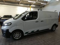 USED 2020 70 VAUXHALL VIVARO-E 3100 75kWh Dynamic Panel Van 5dr Electric Auto L1 H1 (136 ps) 3 SEATS APP SAT NAV ANDROID APPLE CARPLAY AIR CON BLUETOOTH REAR VIEW CAMERA CRUISE CONTROL PARKING SENSORS 2 OWNERS WE CAN REMOVE SHELVING RACKING LIGHTING LIVERY/GRAPHICS UPON REQUEST