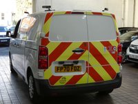 USED 2020 70 VAUXHALL VIVARO-E 3100 75kWh Dynamic Panel Van 5dr Electric Auto L1 H1 (136 ps) 3 SEATS APP SAT NAV ANDROID APPLE CARPLAY AIR CON BLUETOOTH REAR VIEW CAMERA CRUISE CONTROL PARKING SENSORS 2 OWNERS WE CAN REMOVE SHELVING RACKING LIGHTING LIVERY/GRAPHICS UPON REQUEST