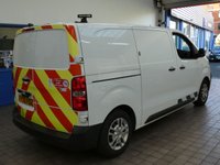 USED 2020 70 VAUXHALL VIVARO-E 3100 75kWh Dynamic Panel Van 5dr Electric Auto L1 H1 (136 ps) 3 SEATS APP SAT NAV ANDROID APPLE CARPLAY AIR CON BLUETOOTH REAR VIEW CAMERA CRUISE CONTROL PARKING SENSORS 2 OWNERS WE CAN REMOVE SHELVING RACKING LIGHTING LIVERY/GRAPHICS UPON REQUEST